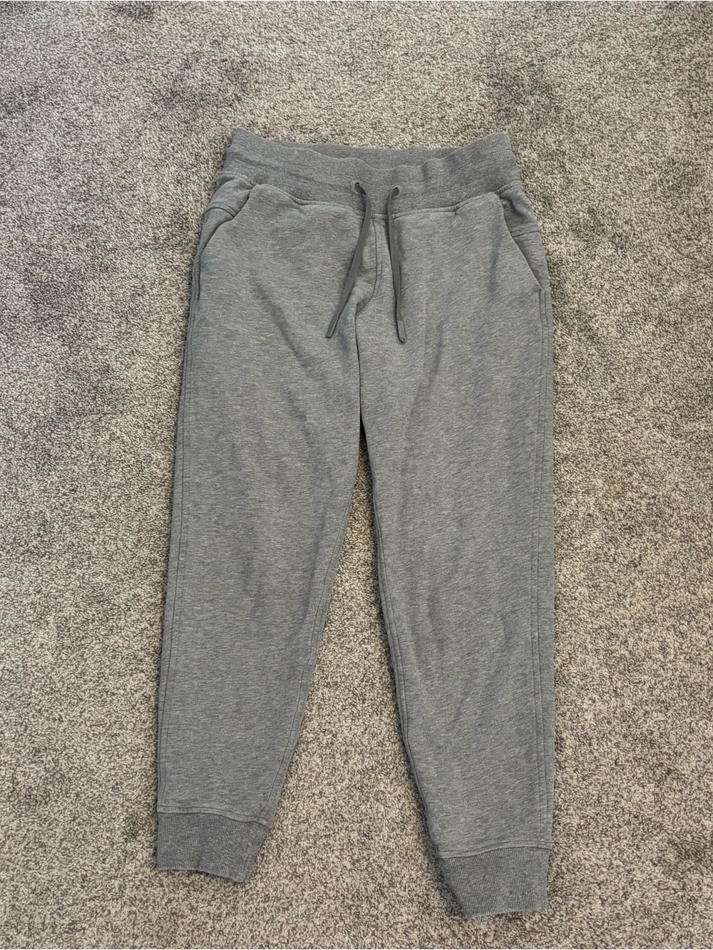 Lululemon grey sweatpant joggers size 6